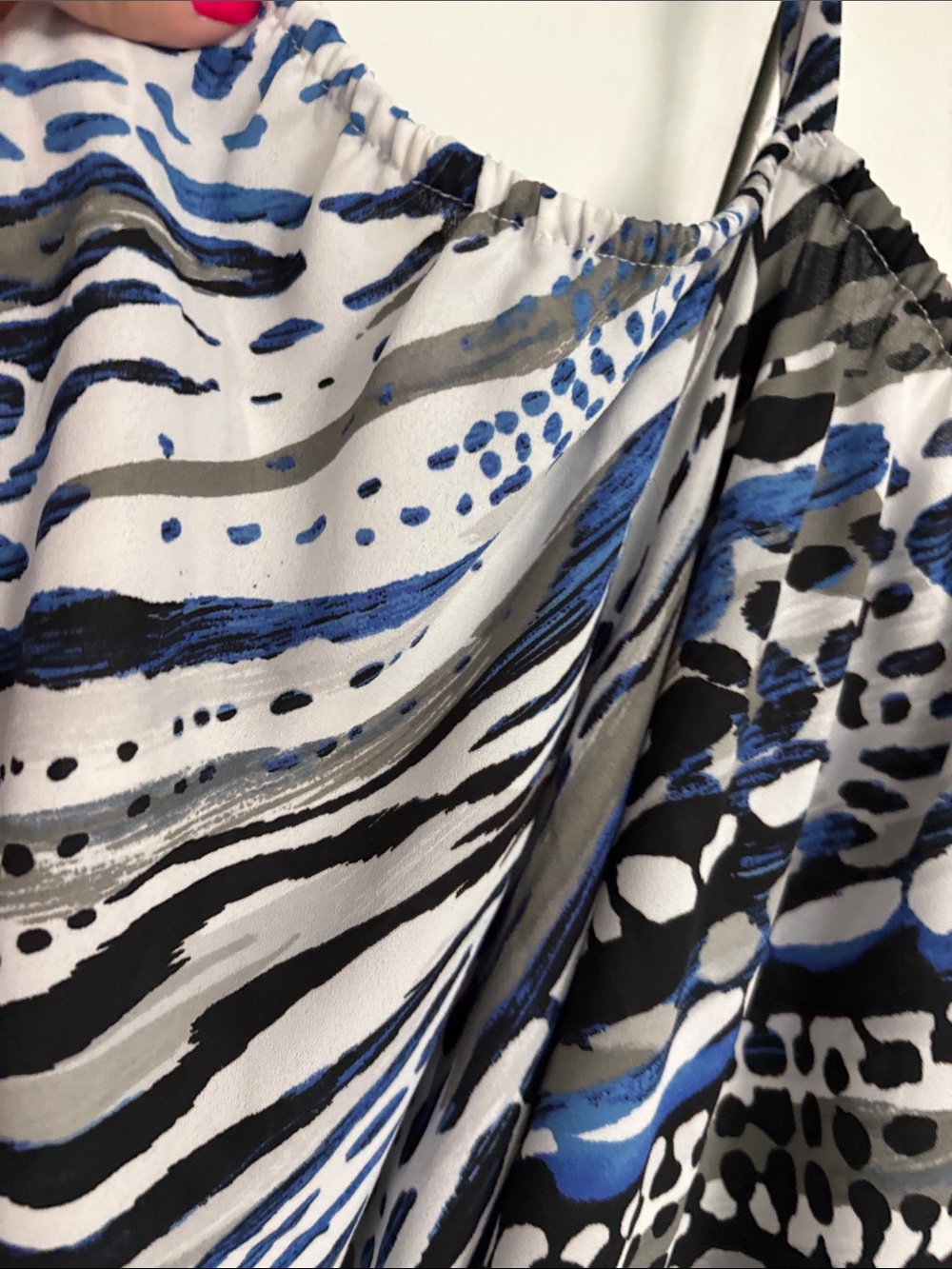 Sioni Abstract Blue Black White Women's Blouse - Picture 3 of 5